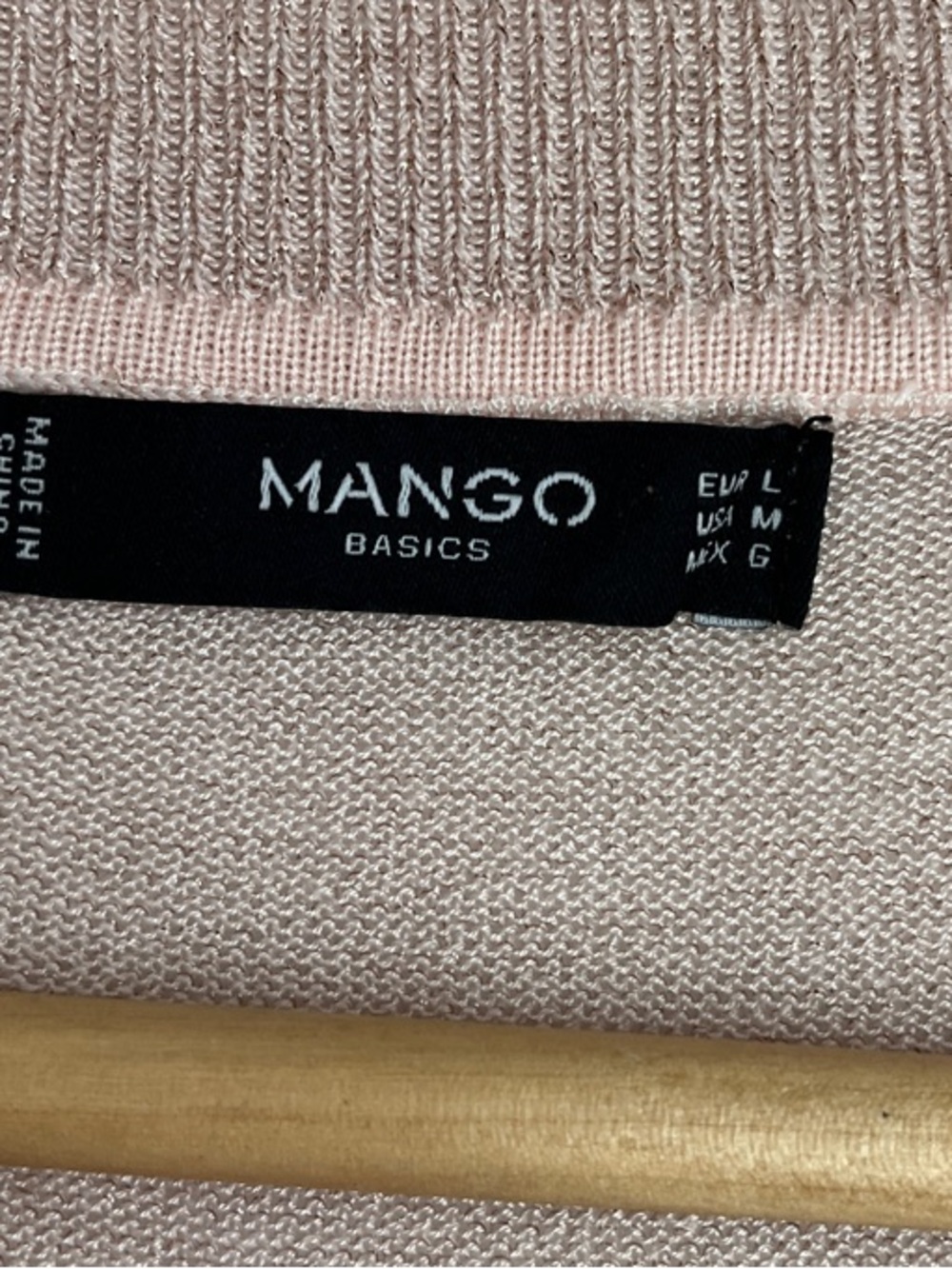 Mango Metallic Shimmer V-Neck Sweater Soft Blush Pink M NWOT - Picture 5 of 8
